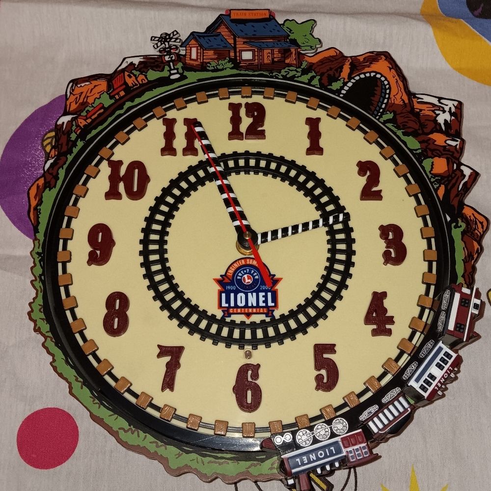 2000 Lionel Trains Sound & Moving Train Clock Vintage